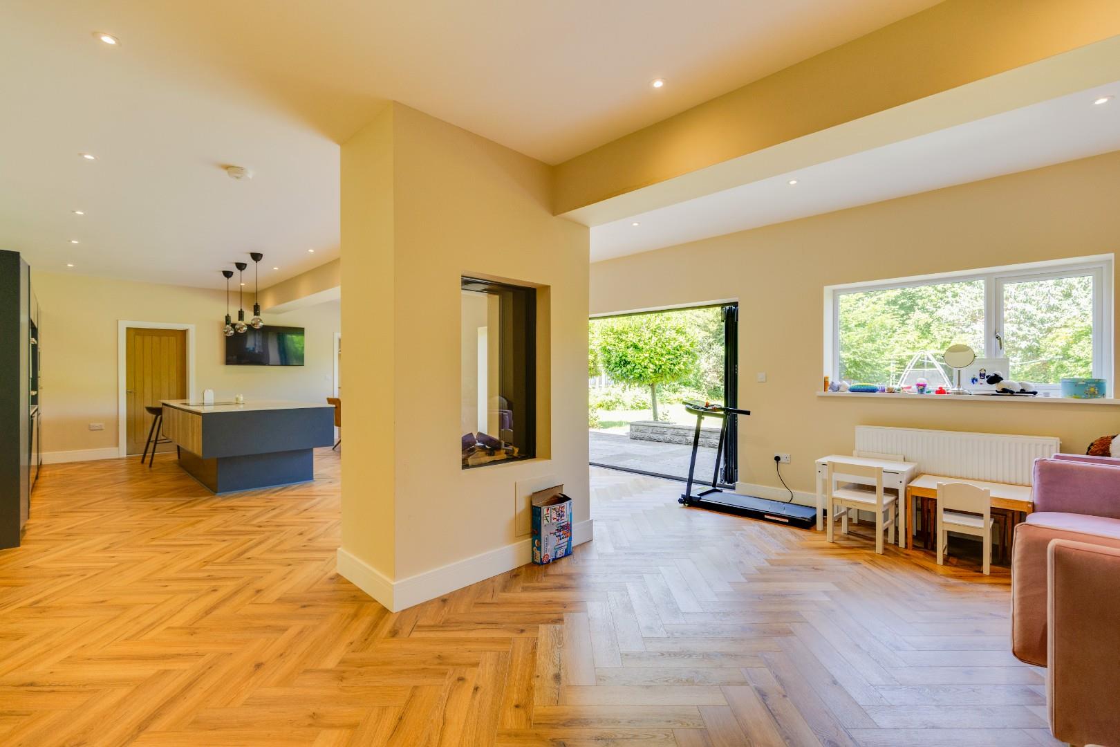 10 Evenlode Avenue, Penarth, CF64 3PD